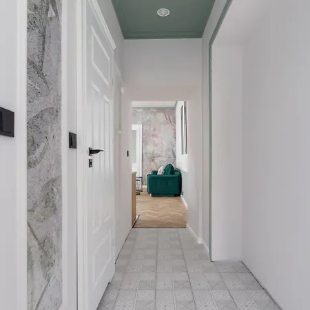 Two Bedroom - Dietla 11 Apartment *
