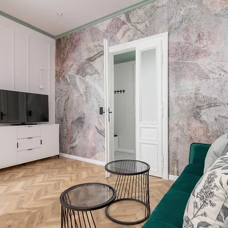 Mint Breeze - 3Br - Old Town Apartament Kraków