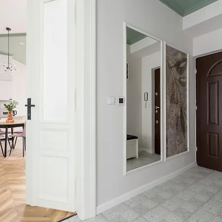 Mint Breeze - 3Br - Old Town Apartament Kraków